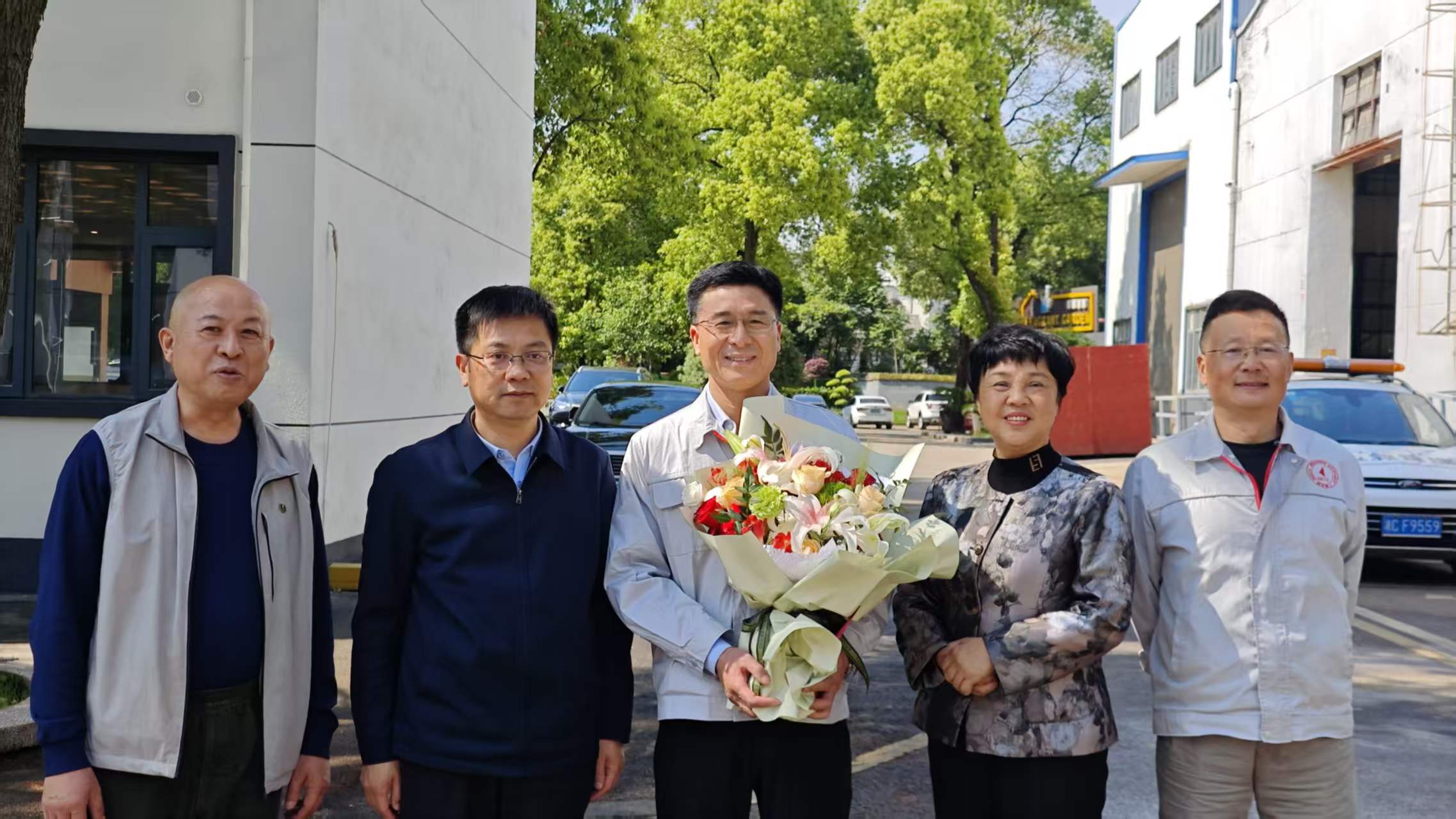 雨湖区区委书记陈小平一行走访乐鱼官方网页版-乐鱼(中国)公司